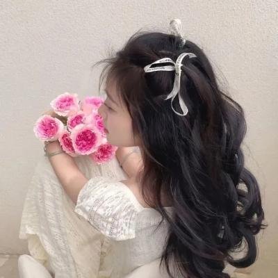 时装周T台实拍：企业家之子晒豪宅名表，学校展开调查